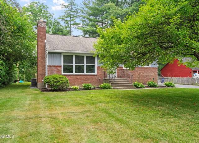 Property at 2303 Balltown Rd Rd, Niskayuna, NY 12309, 3 beds, 1 bath