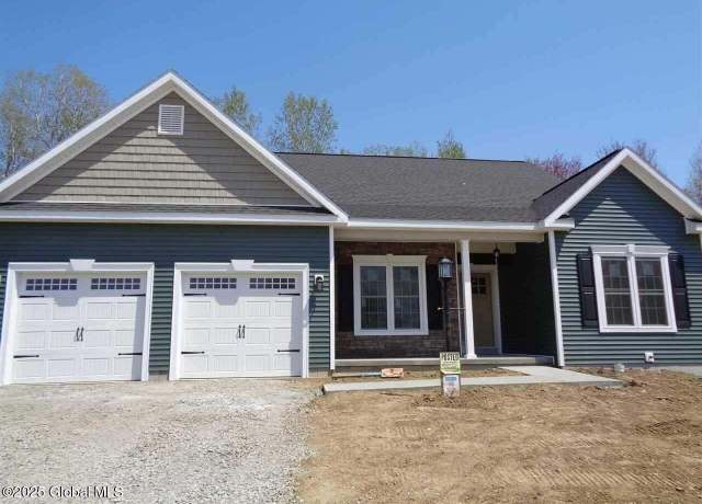 Property at 41 Jack Dr, Mechanicville, NY 12118, 3 beds, 2 baths