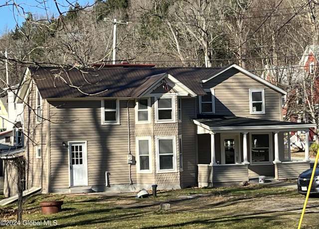 Property at 55 Fort Johnson Ave, Fort Johnson, NY 12070, 4 beds, 2.5 baths