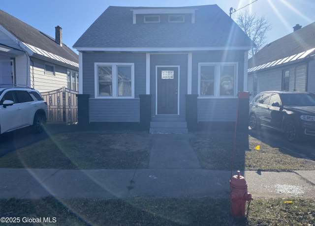 Property at 1522 Hawthorne St, Schenectady, NY 12303, 3 beds, 2 baths