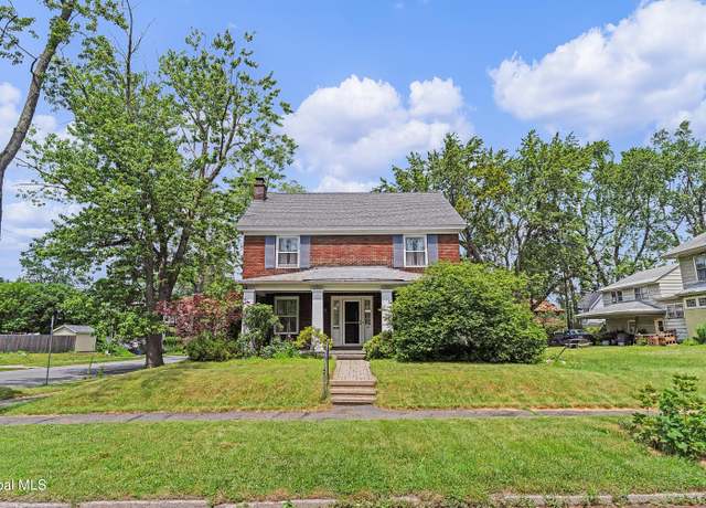 Property at 1101 Ardsley Rd, Schenectady, NY 12308, 4 beds, 1.5 baths