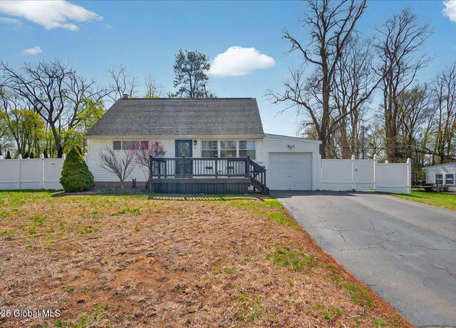 Property at 11 Red Fox Dr, Colonie, NY 12205, 4 beds, 2 baths