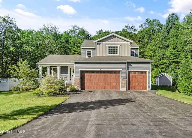 Property at 3 Grace Ct, Clifton Park, NY 12065, 4 beds, 3 baths