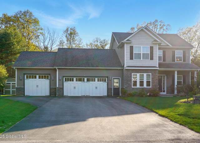 Property at 2 Nancys Way, Gansevoort, NY 12831, 3 beds, 3.5 baths