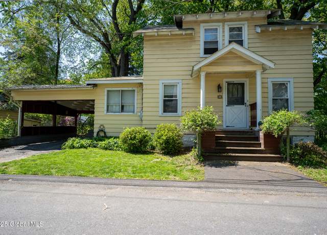 Property at 8 Pineridge Pl, Delmar, NY 12054, 2 beds, 1 bath