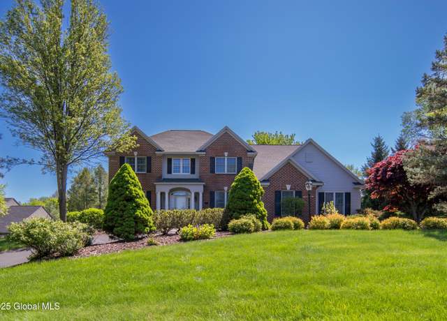 Property at 1 Avalon Ct, Loudonville, NY 12211, 4 beds, 3.5 baths