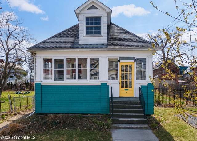 Property at 4 Arcadia Ave, Albany, NY 12209, 3 beds, 1.5 baths