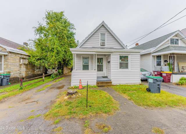 Property at 2865 Plunkett Ave, Rotterdam, NY 12306, 2 beds, 1 bath