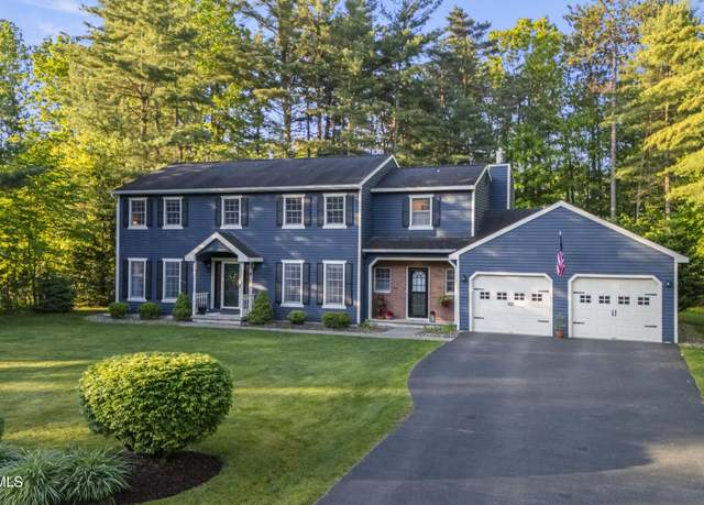 Property at 6 Iroquois Dr, Queensbury, NY 12804, 4 beds, 2.5 baths