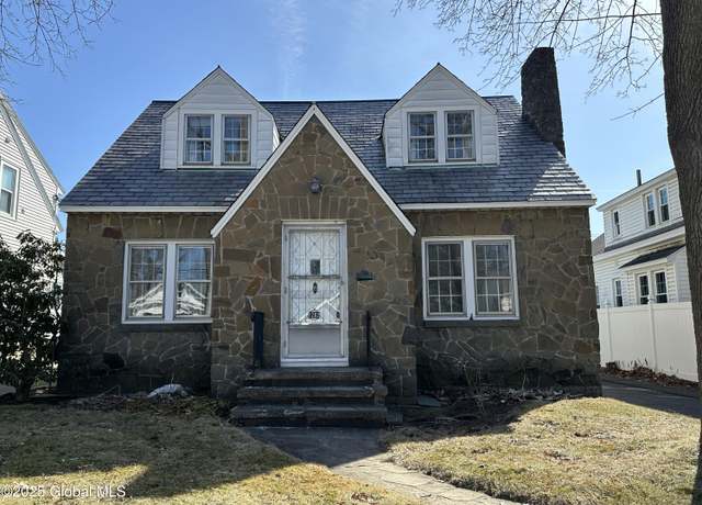 Property at 1282 Garner Ave, Niskayuna, NY 12309, 3 beds, 1.5 baths