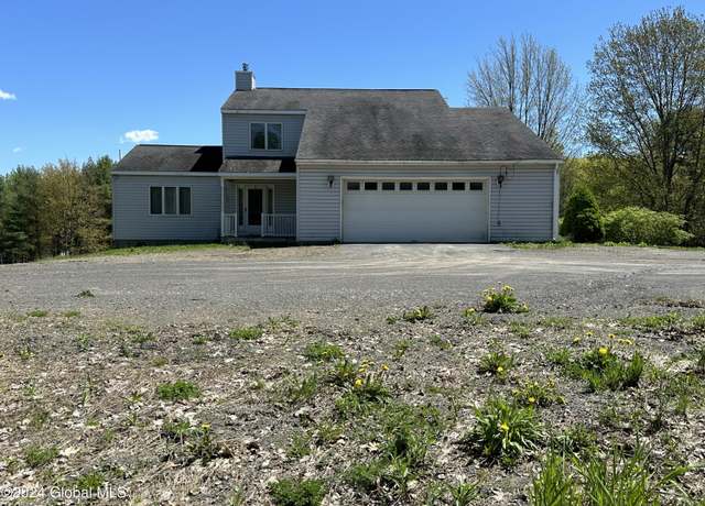 Property at 376 County Route 43, Fort Edward, NY 12828, 3 beds, 2.5 baths