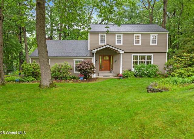 Property at 19 Canterbury Rd, Clifton Park, NY 12065, 4 beds, 2.5 baths