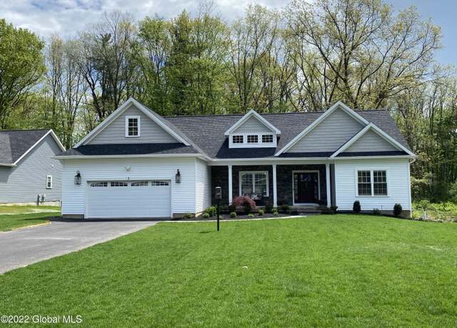 Property at 1 Kelts Farm Rd, Niskayuna, NY 12309, 3 beds, 2 baths