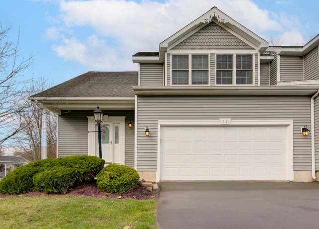 Property at 52 Oakmont St, Schenectady, NY 12309, 3 beds, 2.5 baths