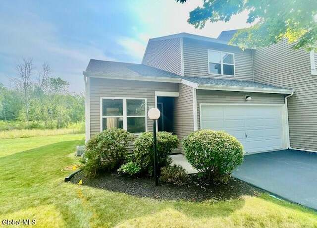 Property at 108 Harvard Rd, Watervliet, NY 12189, 2 beds, 2.5 baths