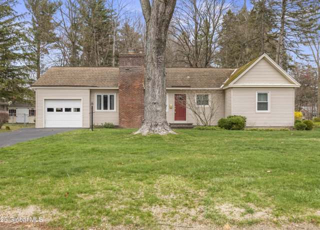 Property at 20 St Clair Dr, Delmar, NY 12054, 3 beds, 2 baths
