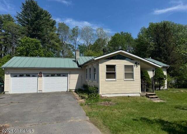 Property at 548 Colebrook Rd, Gansevoort, NY 12831, 3 beds, 1.5 baths