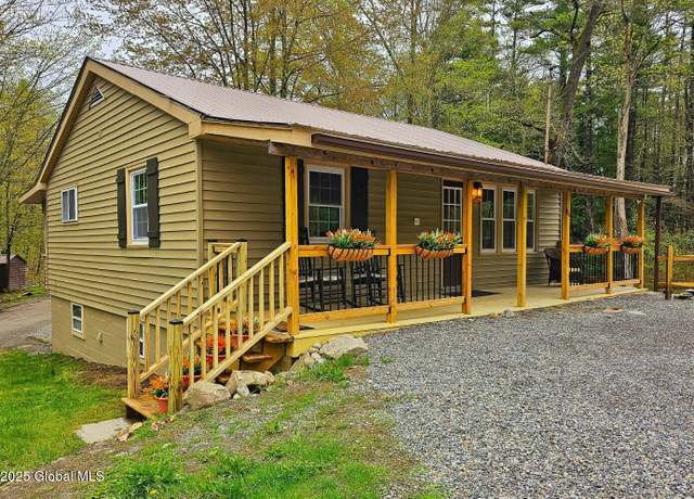 Property at 2 Whippoorwill Ln, Hague, NY 12836, 3 beds, 1 bath