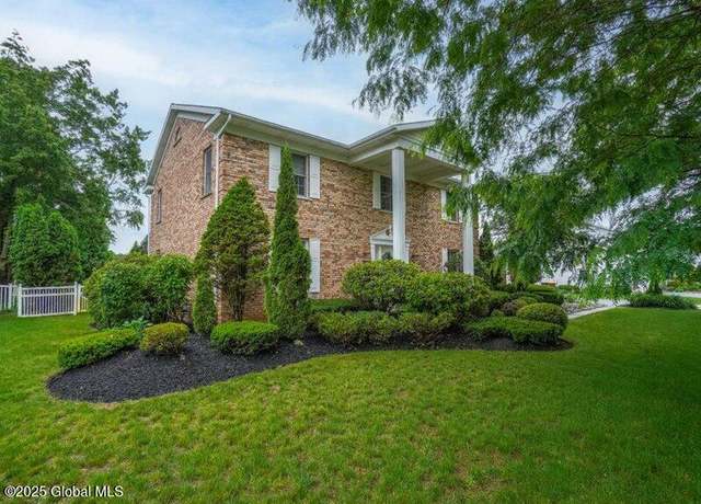 Property at 3077 New Williamsburg Dr, Guilderland, NY 12303, 4 beds, 3 baths