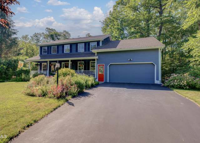 Property at 3 Horseshoe Turn, Clifton Park, NY 12065, 4 beds, 2.5 baths