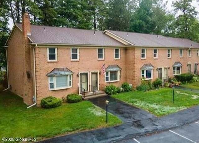 Property at 198 Williamsburg Ct, Albany, NY 12203, 2 beds, 1.5 baths