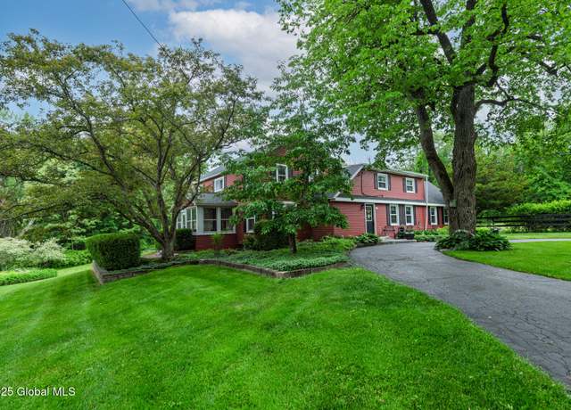 Property at 31 Spring Rd, Glenville, NY 12302, 4 beds, 2.5 baths
