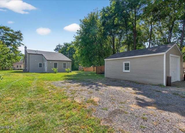 Property at 641 Geyser Rd, Ballston Spa, NY 12020, 3 beds, 2.5 baths