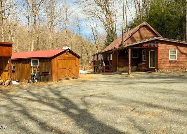 Property at 142 Church Rd, Johnstown, NY 12095, 2 beds, 1 bath