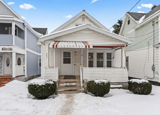 Property at 942 Norwood Ave, Schenectady, NY 12303, 3 beds, 1 bath