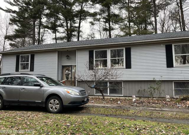 Property at 140 Turner Rd, Troy, NY 12182, 3 beds, 2 baths