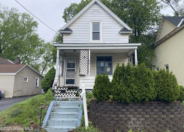 Property at 20 Henry St, Schenectady, NY 12304, 2 beds, 1 bath