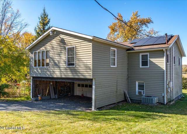 Property at 119 Schermerhorn Rd, Cohoes, NY 12047, 3 beds, 2.5 baths