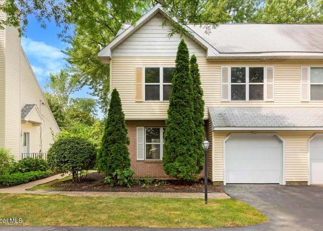 Property at 1433 Balltown Rd, Niskayuna, NY 12309, 2 beds, 1.5 baths