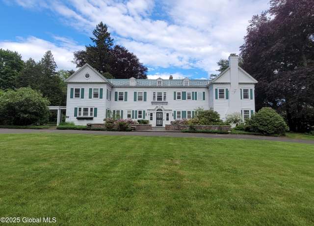 Property at 2125 Rosendale Rd, Schenectady, NY 12309, 6 beds, 5.5 baths