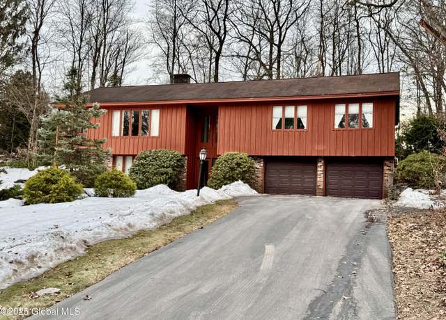 Property at 33 Twicwood Ln, Queensbury, NY 12804, 4 beds, 2.5 baths
