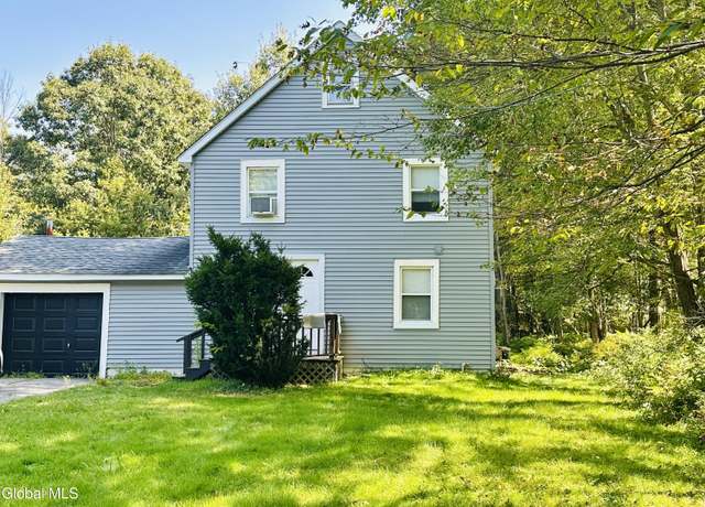 Property at 4207 Albany St, Albany, NY 12205, 3 beds, 1 bath