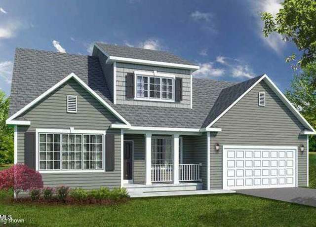 Property at 18 Delia St, Loudonville, NY 12211, 3 beds, 2.5 baths