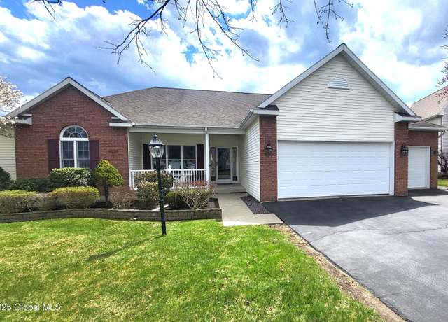 Property at 30 Dogwood Ln, Loudonville, NY 12211, 3 beds, 2.5 baths