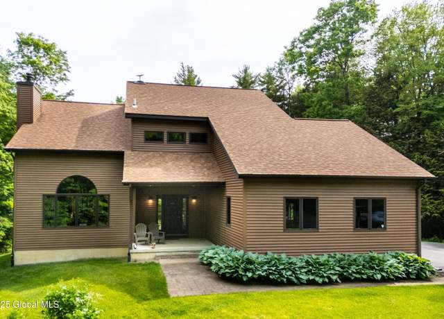Property at 52 English Rd, Round Lake, NY 12151, 3 beds, 2.5 baths