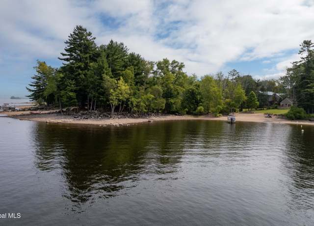 Property at 115 Shore Dr, Broadalbin, NY 12025, 5 beds, 4 baths