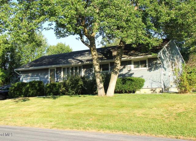 Property at 24 Louis Dr, Albany, NY 12205, 4 beds, 1.5 baths