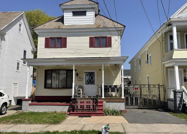 Property at 817 Holland Rd, Schenectady, NY 12303, 4 beds, 1.5 baths