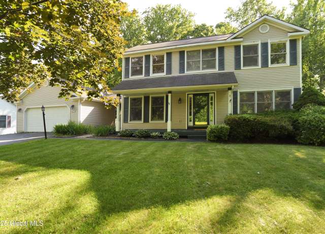Property at 21 Cabot Way, Halfmoon, NY 12065, 3 beds, 2.5 baths