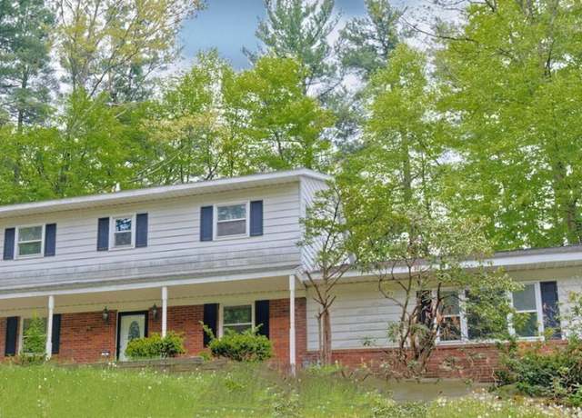 Property at 4 Woodshire Ct, Ballston Spa, NY 12019, 4 beds, 2.5 baths