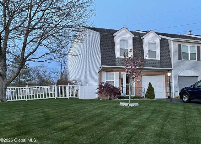 Property at 111 Bridgewood Ln, Watervliet, NY 12189, 3 beds, 2.5 baths