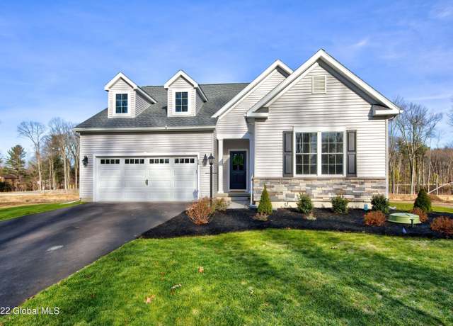 Property at 3 Fairmont Dr, Clifton Park, NY 12065, 3 beds, 2 baths