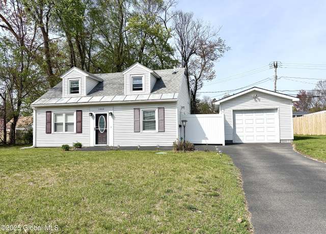 Property at 1002 Argo Blvd, Rotterdam, NY 12303, 3 beds, 2 baths