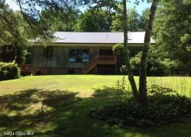 Property at 57 Lake Shore Dr, Troy, NY 12180, 3 beds, 2 baths
