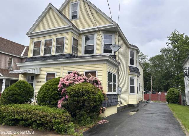Property at 429 Third St, Schenectady, NY 12306, 6 beds, 2 baths