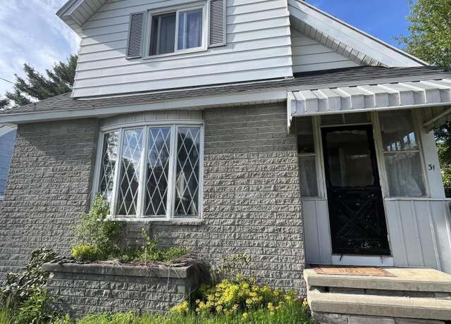 Property at 31 Eagle St, Gloversville, NY 12078, 3 beds, 1 bath